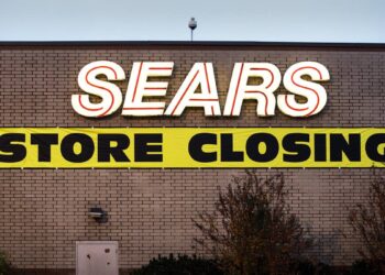 140-year-old mall retail giant only has 5 locations left